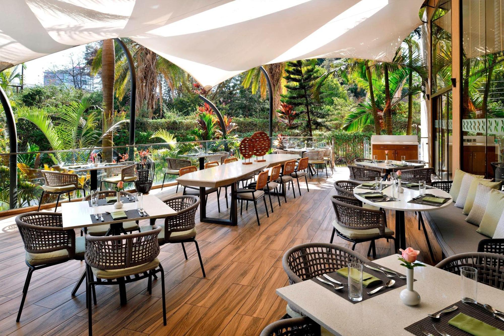 โฟร์ พอยต์ บาย เชอราตัน ไนโรบี เฮอร์ลิงแฮม Hotel ภายนอก รูปภาพ