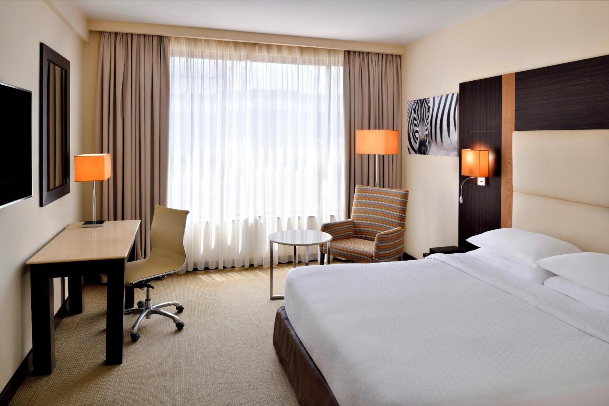 โฟร์ พอยต์ บาย เชอราตัน ไนโรบี เฮอร์ลิงแฮม Hotel ภายนอก รูปภาพ